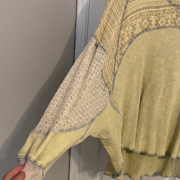 Oli & Hali Green Patterned Top - Picture 4 of 6